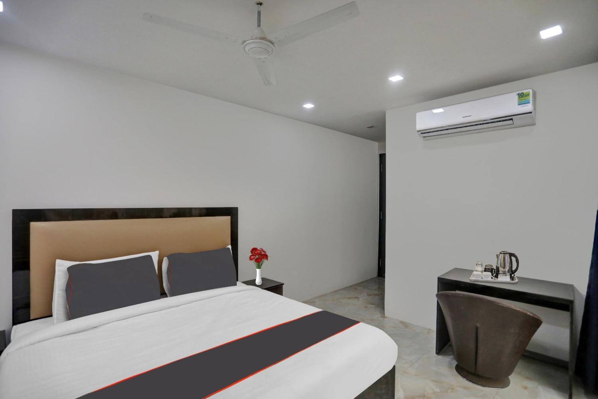 Hotel Super Townhouse The Arrow Near Lotus Temple Nueva Delhi Exterior foto